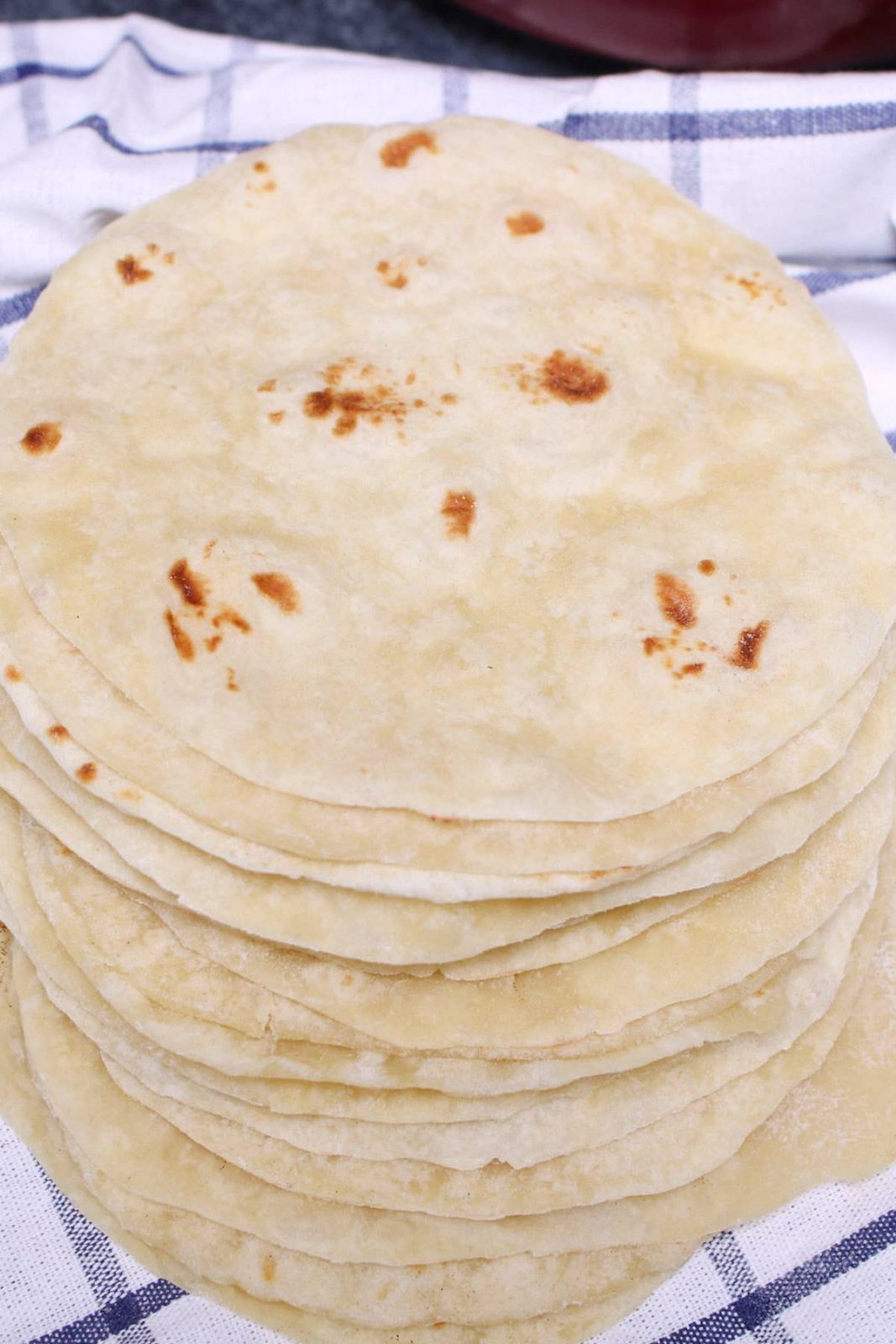 Fresh tortillas are usually sold in packages of 10. So what happens if you’re only feeding 2 and end up with a bunch of extra tortillas? You definitely don’t want to waste them, so what should you do? Luckily, you can freeze tortillas and use them at a later date. You’ll need to follow a few steps but it’s actually quite easy to do.