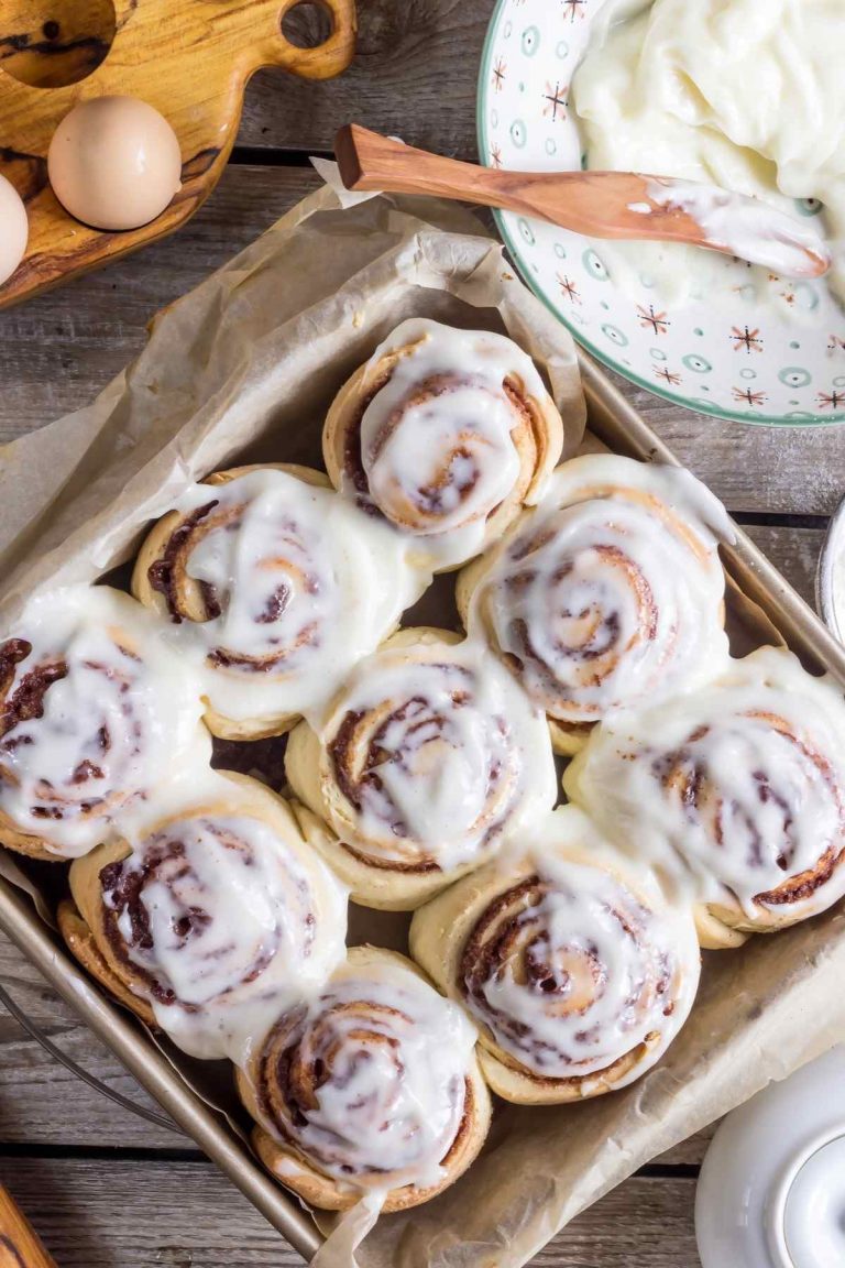 Let’s face it - cinnamon rolls just aren’t as good if they’re not topped with sweet and creamy icing. In fact, icing adds a sweet finishing touch to cinnamon rolls, Danishes, and many other baked goods too! In this post we’ll share with you how to make a delicious cinnamon roll icing even if you don’t have powdered sugar on hand.