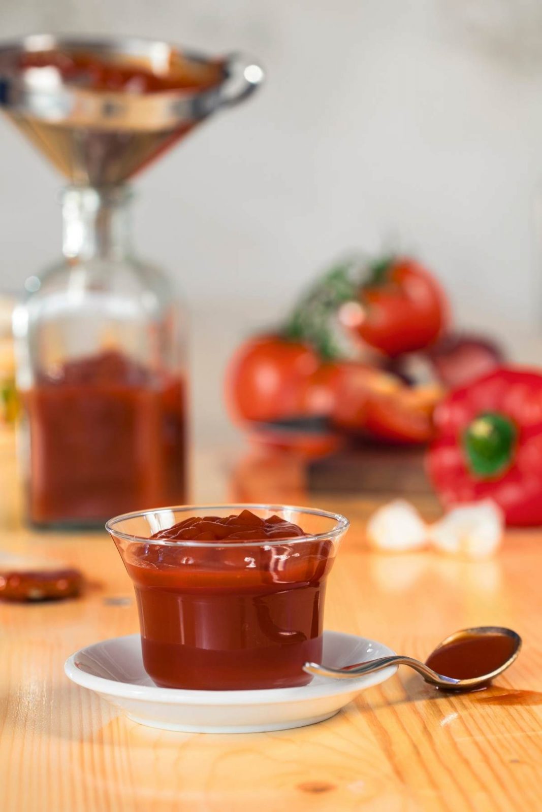 Known for its intensely spicy, tangy and sweet flavor, Sriracha is often used to add a distinctive flavor to many Asian recipes. If you’re not in the habit of keeping sriracha sauce in your fridge, there are some great Sriracha Substitutes available.