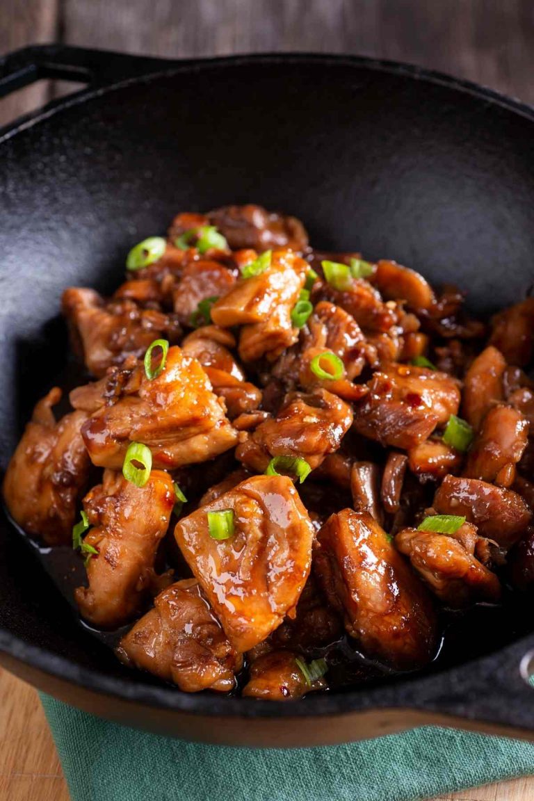 Bourbon chicken has tender chunks of chicken coated in a sweet and sticky sauce. It’s a Cajun-themed Chinese dish that you can easily make at home. Check out these best side dishes that complement this delicious dish.