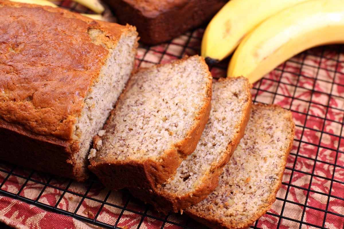 Quick And Easy Bisquick Banana Bread Recipe - A Spectacled Owl