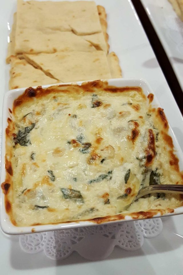 Healthy Spinach Artichoke Dip