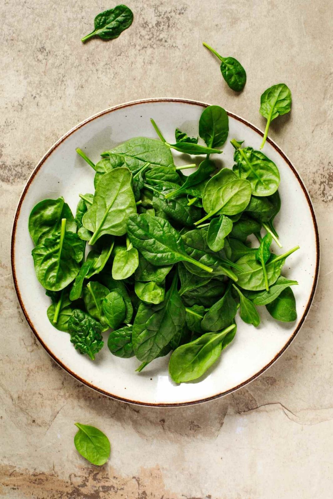 Pizza is one of the most popular take-out options for folks in the U.S. If you want to add some vegetable toppings to your pizza at home or order a pizza for delivery, you’ll find some great Veggie Pizza Toppings below.