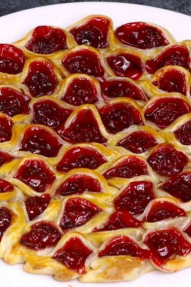 Pull-Apart Cherry Pie