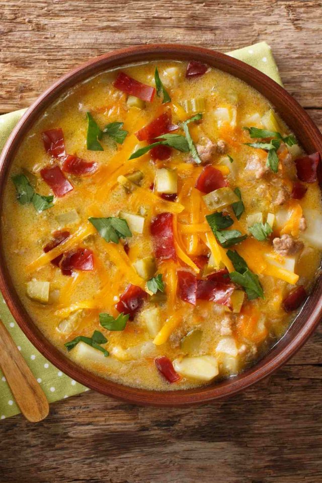 Instant Pot Bacon Cheeseburger Soup with Potatoes