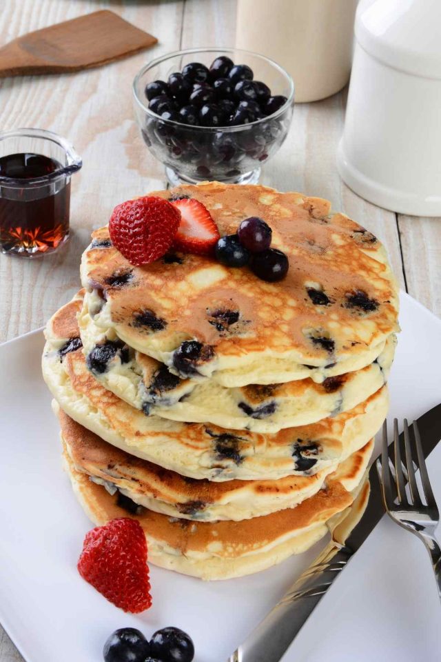 Fluffy Blueberry Pancakes