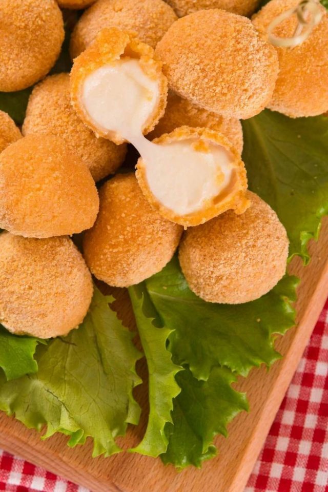 Fried Mozzarella Cheese Balls