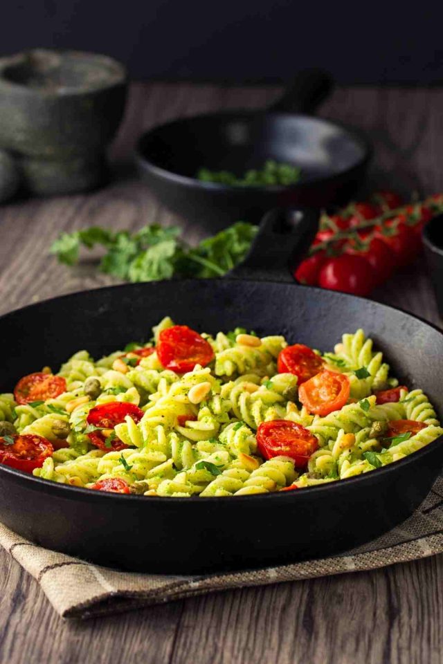 Healthy Pasta with Pesto and Broccoli