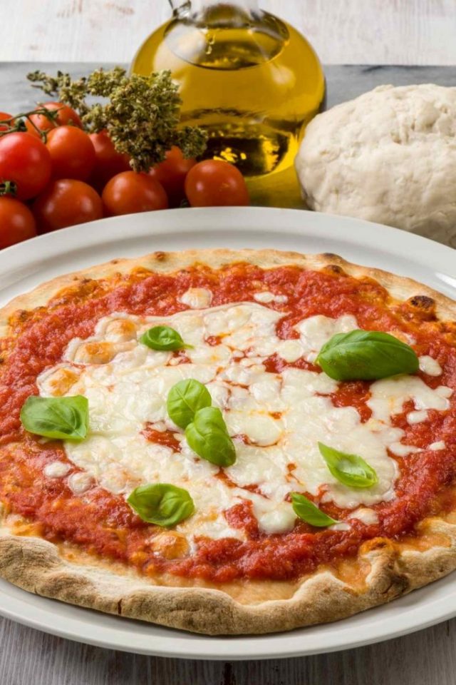 Margherita Pizza (Fresh Mozzarella Pizza)