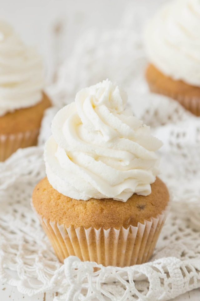 Moist Vanilla Cupcakes