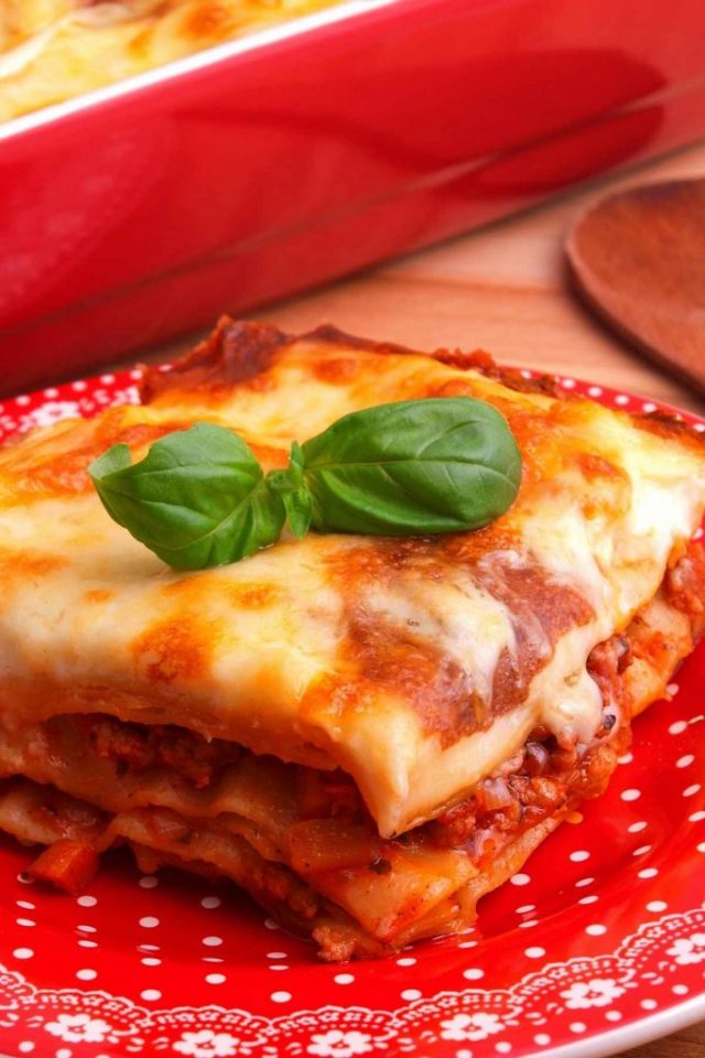 Neapolitan Lasagna with Fresh Mozzarella