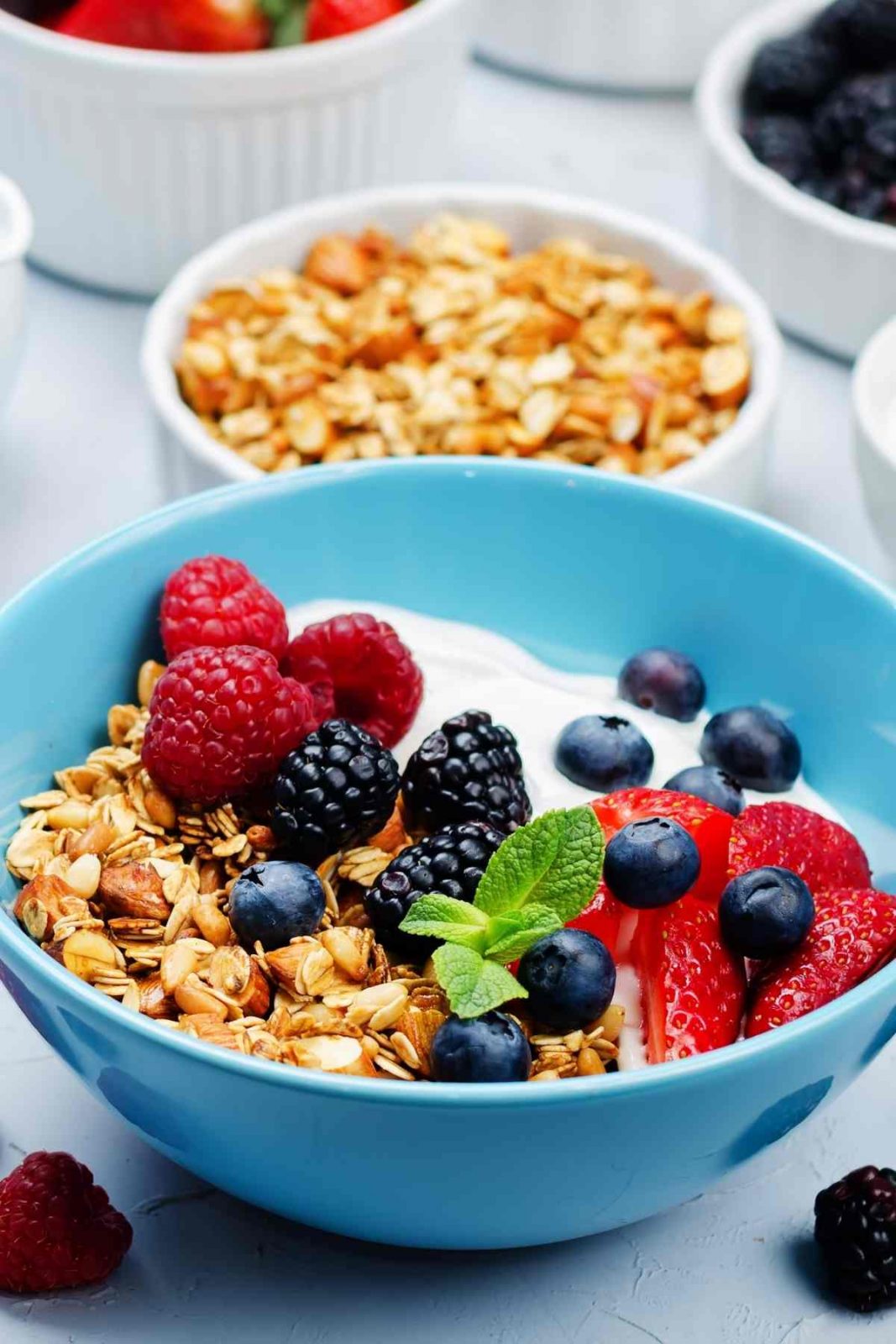 Getting your day off to a healthy start isn’t always easy but this yogurt and granola bowl is about to change that. Start your day with plenty of nutrients and great flavor with this recipe. Adding granola to your usual yogurt and fruit can make your breakfast heartier and tastier.