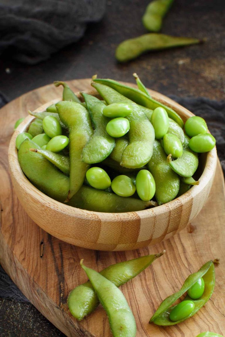 Ever wonder what are the differences between Mukimame and Edamame? Edamame is a popular snack and ingredient in many cuisines, loved for its vibrant green color and nutty flavor. However, you may have come across the term "mukimame" and wonder if it is the same as edamame.