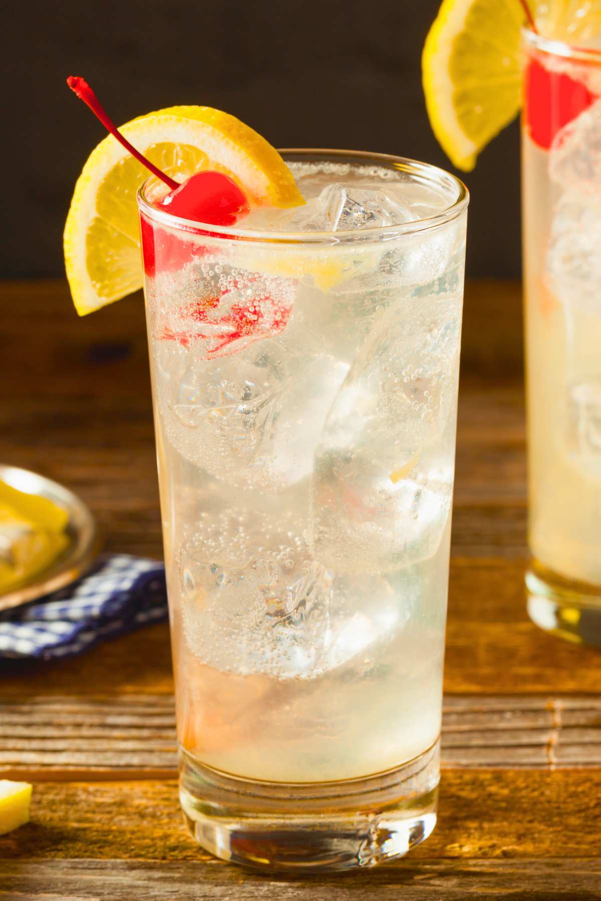 What To Mix With Crown Peach (18 Best Crown Royal Peach Drinks) A